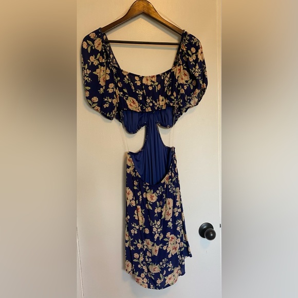 Blue Floral Cut Out Dress - Picture 3 of 3